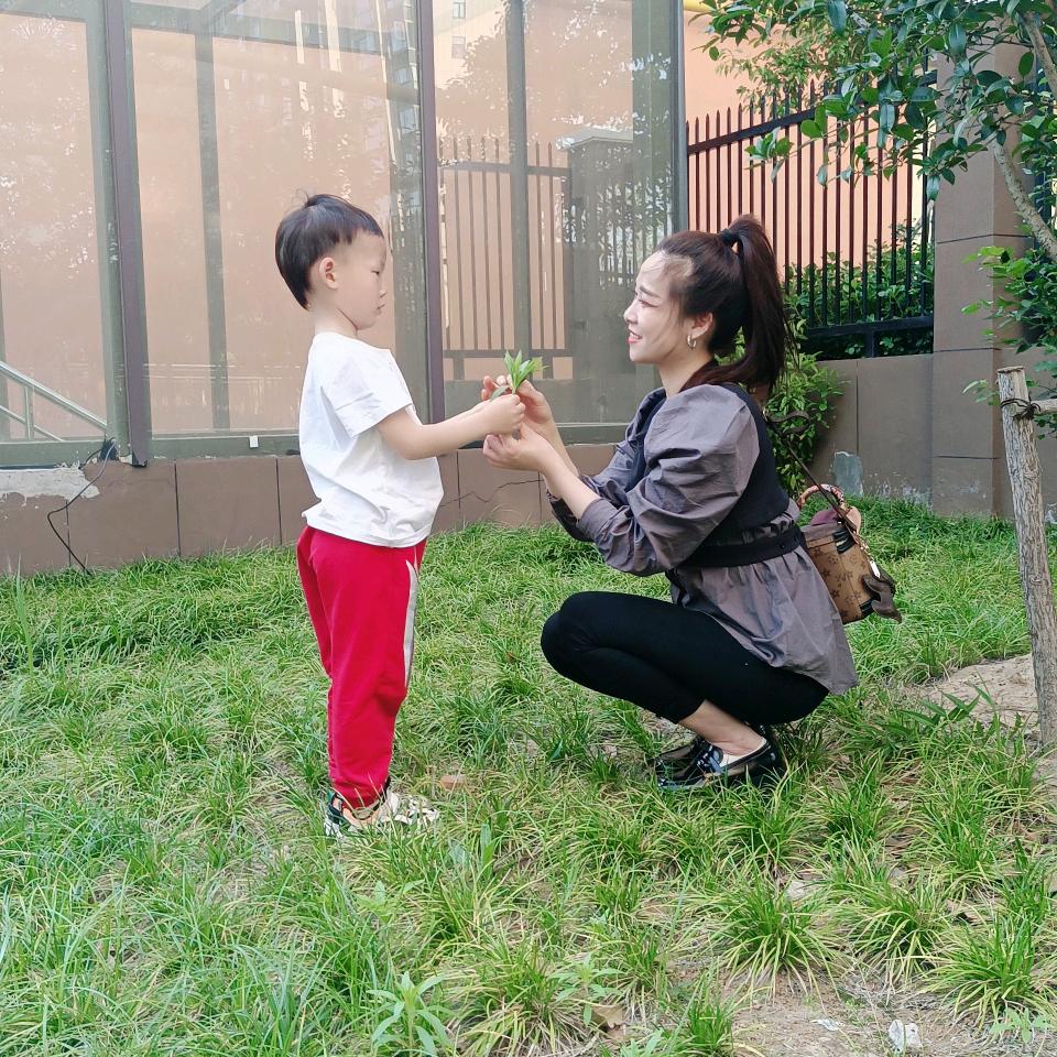 小红呀！  🎊🎆🎁🎈