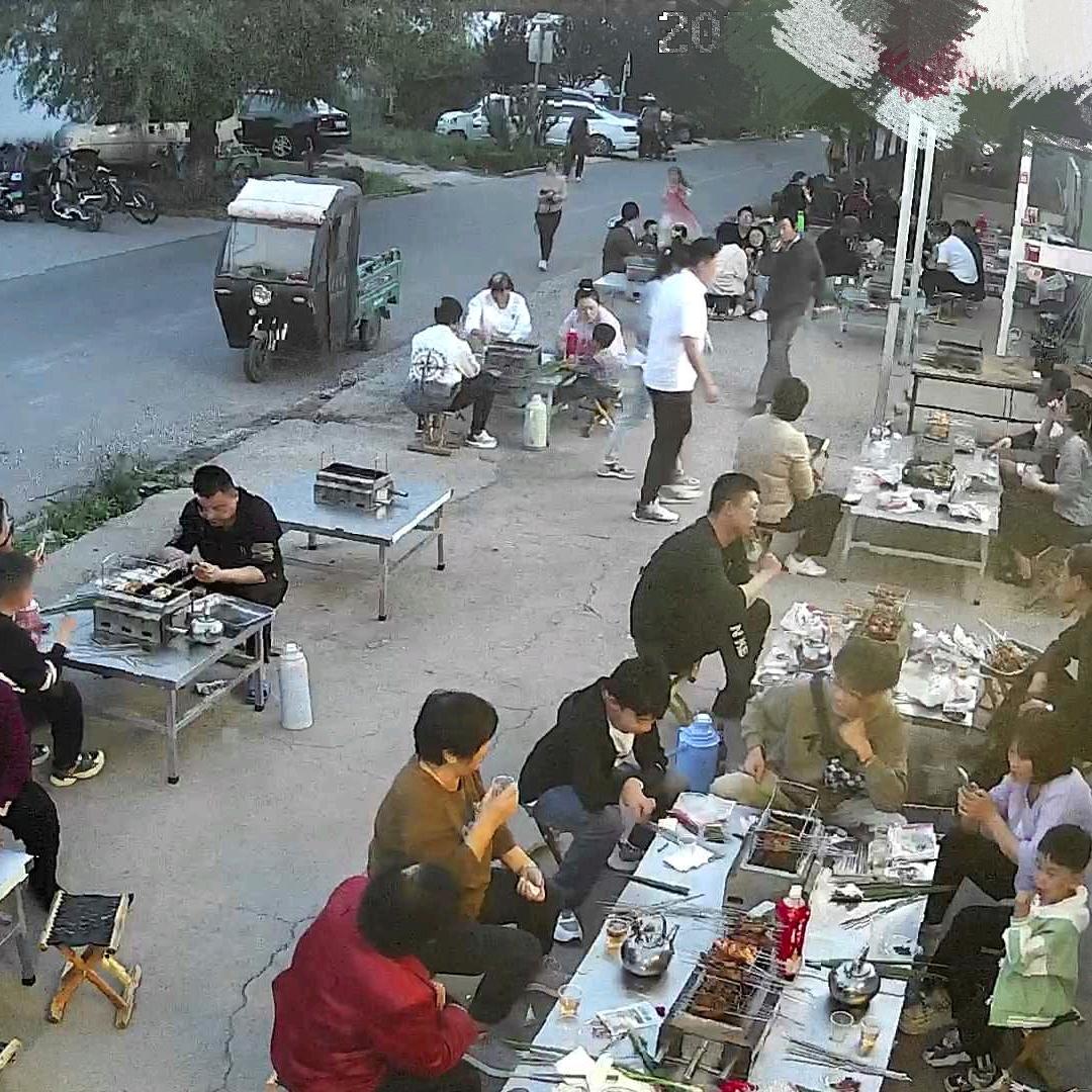《小果烤鱼烧烤店》《小果炒鸡》