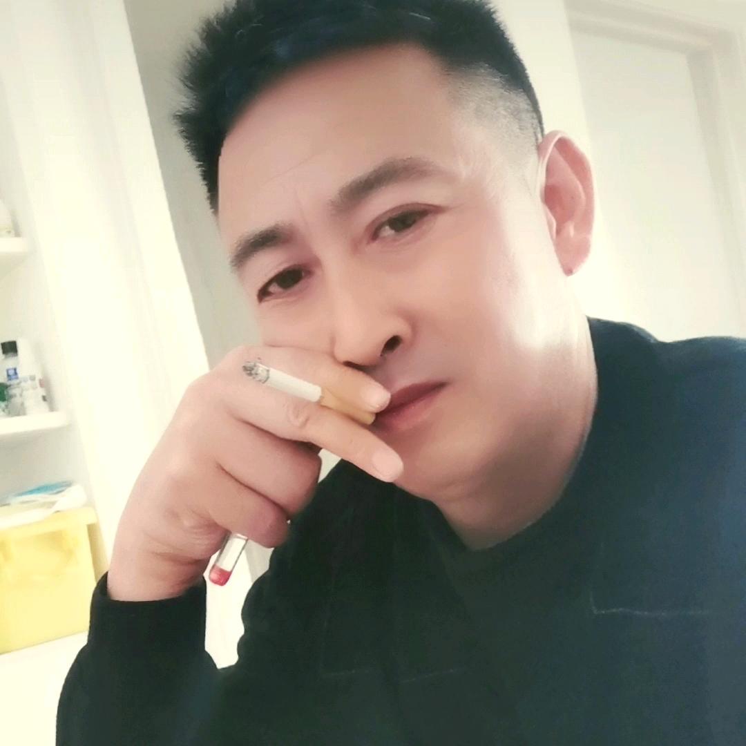 我不坚强，谁替我坚强。