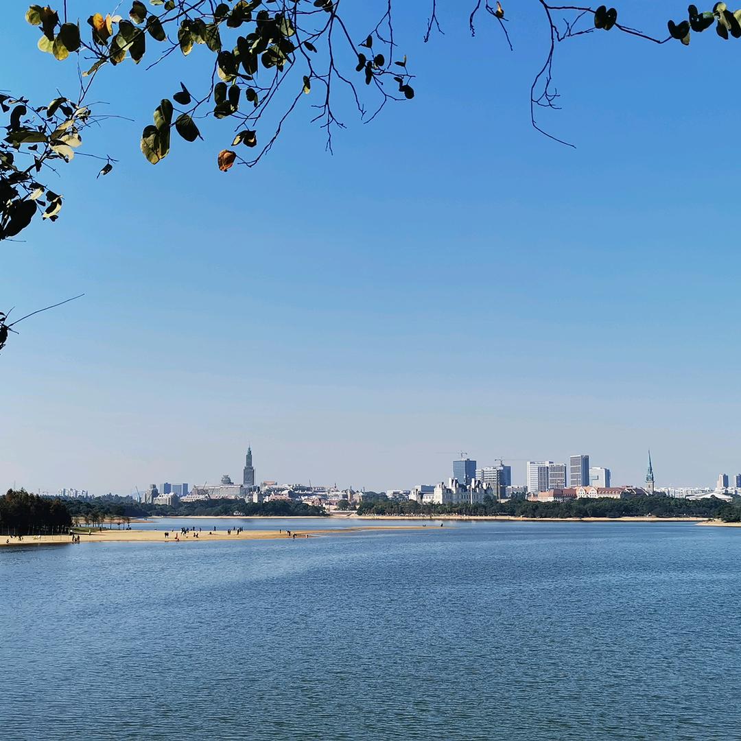 月初