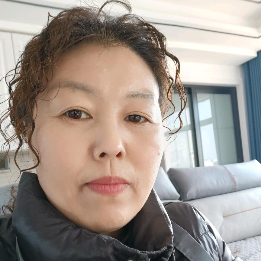 霞姐三兄妹