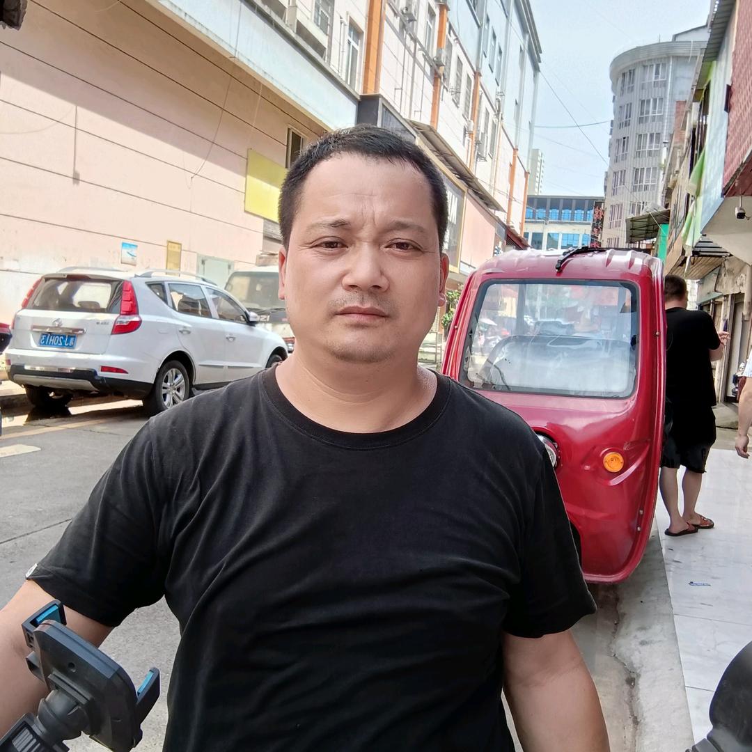 修电动车的师傅