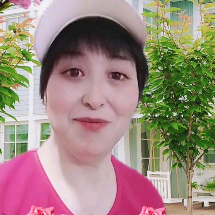 爱拍抖音的老奶奶
