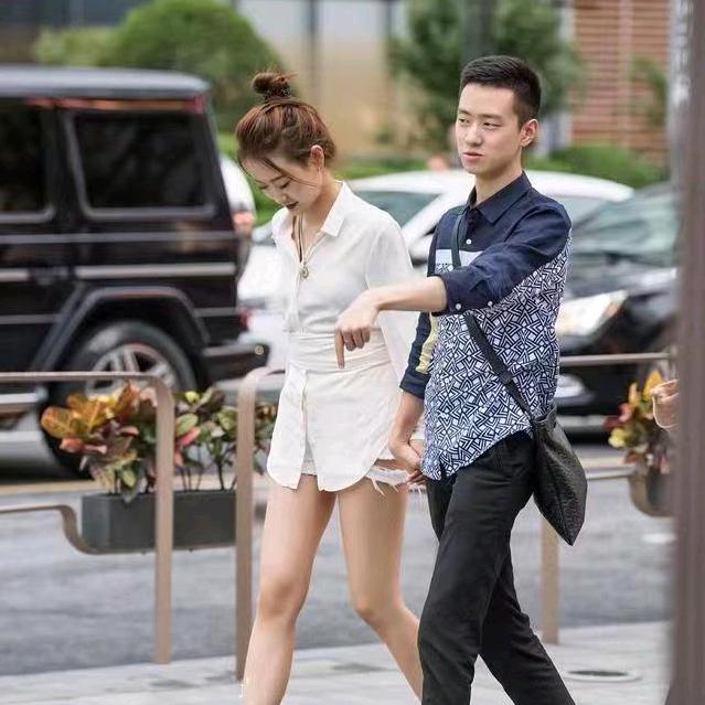 帅哥配美女