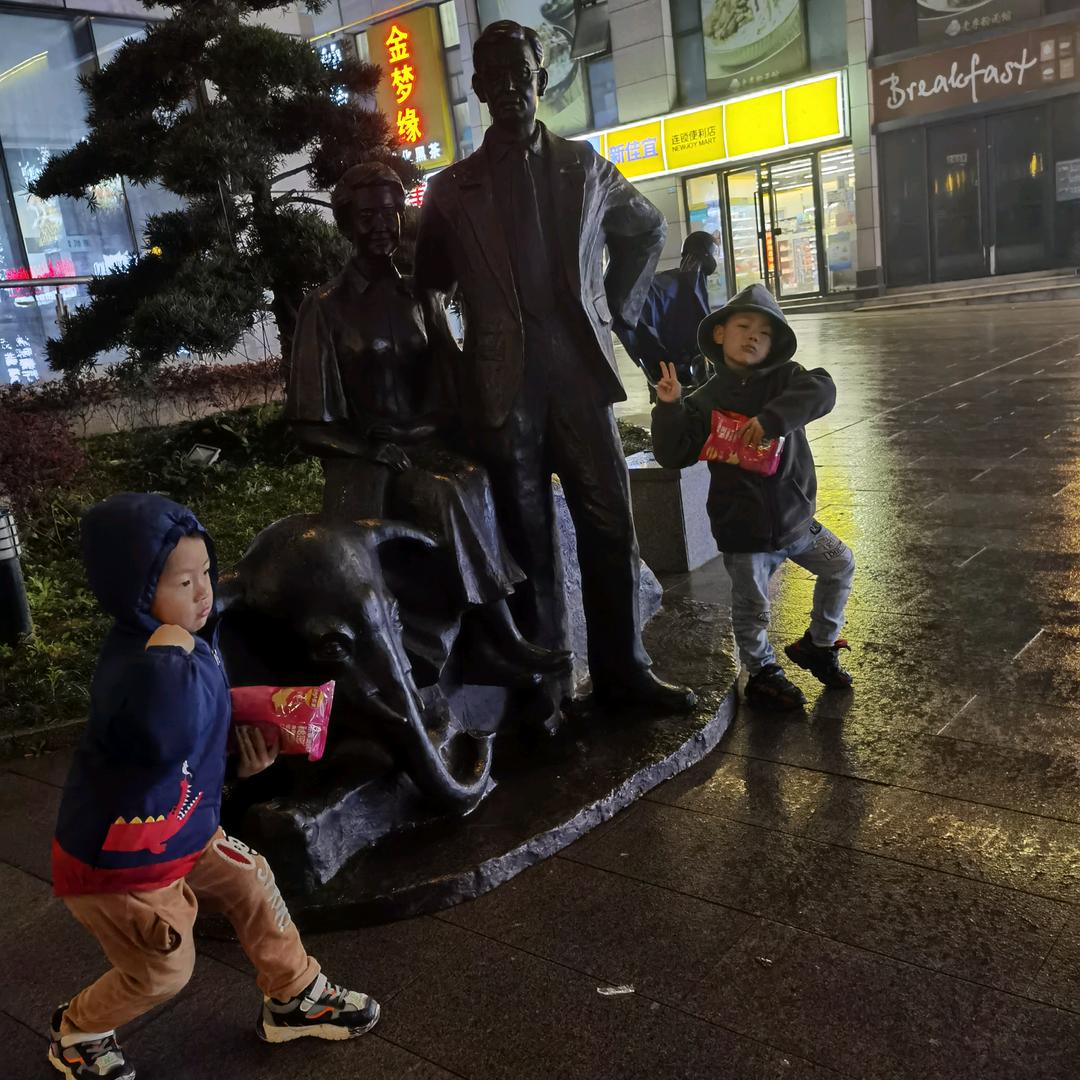 岳阳做广告的小魏