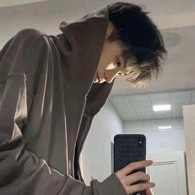 A  辉~