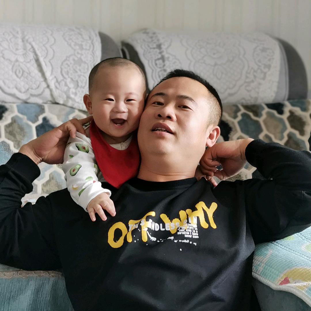 小牛牛一家人
