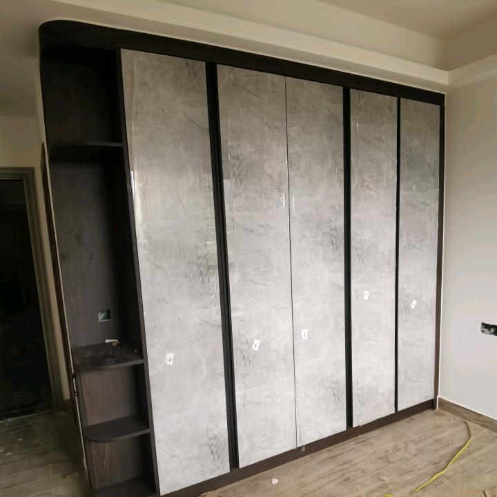 客家江师傅衣柜橱柜安装