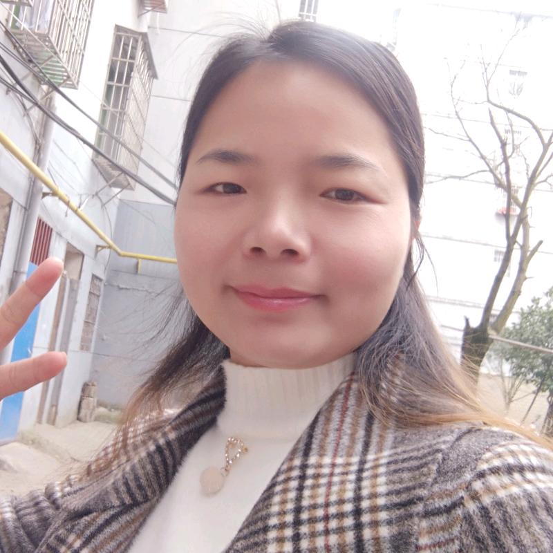 为了生活而努力穿搭