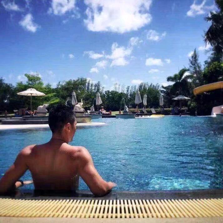 没腹肌的陳先生