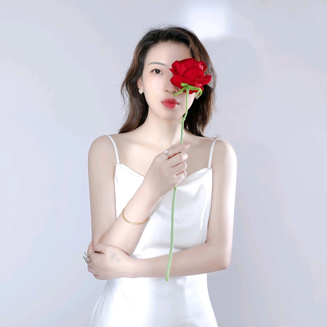 静 静 的。。。。