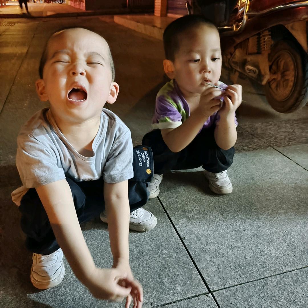 朦逼的10后