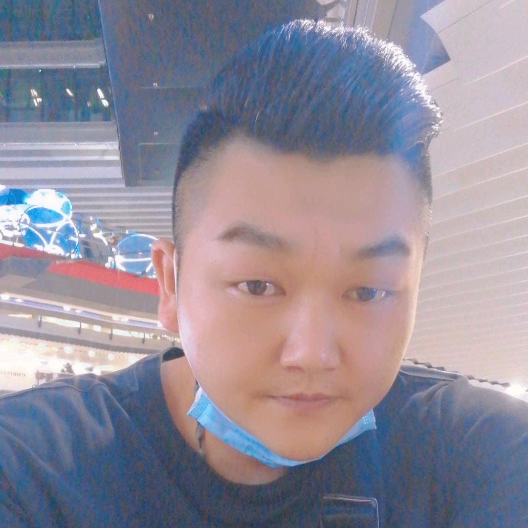 小眼睛dě(_猪ぷ猪め