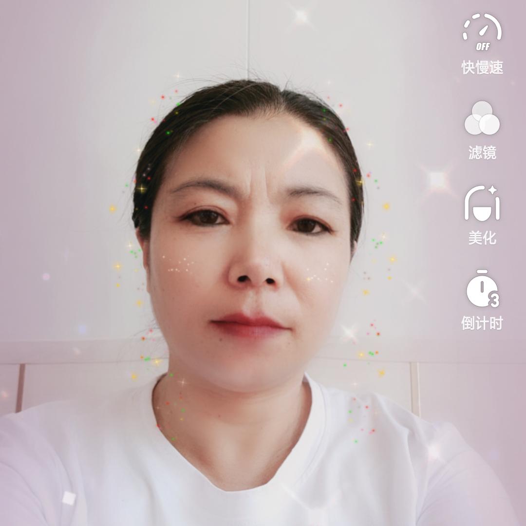 农村阿姐，商品在橱窗