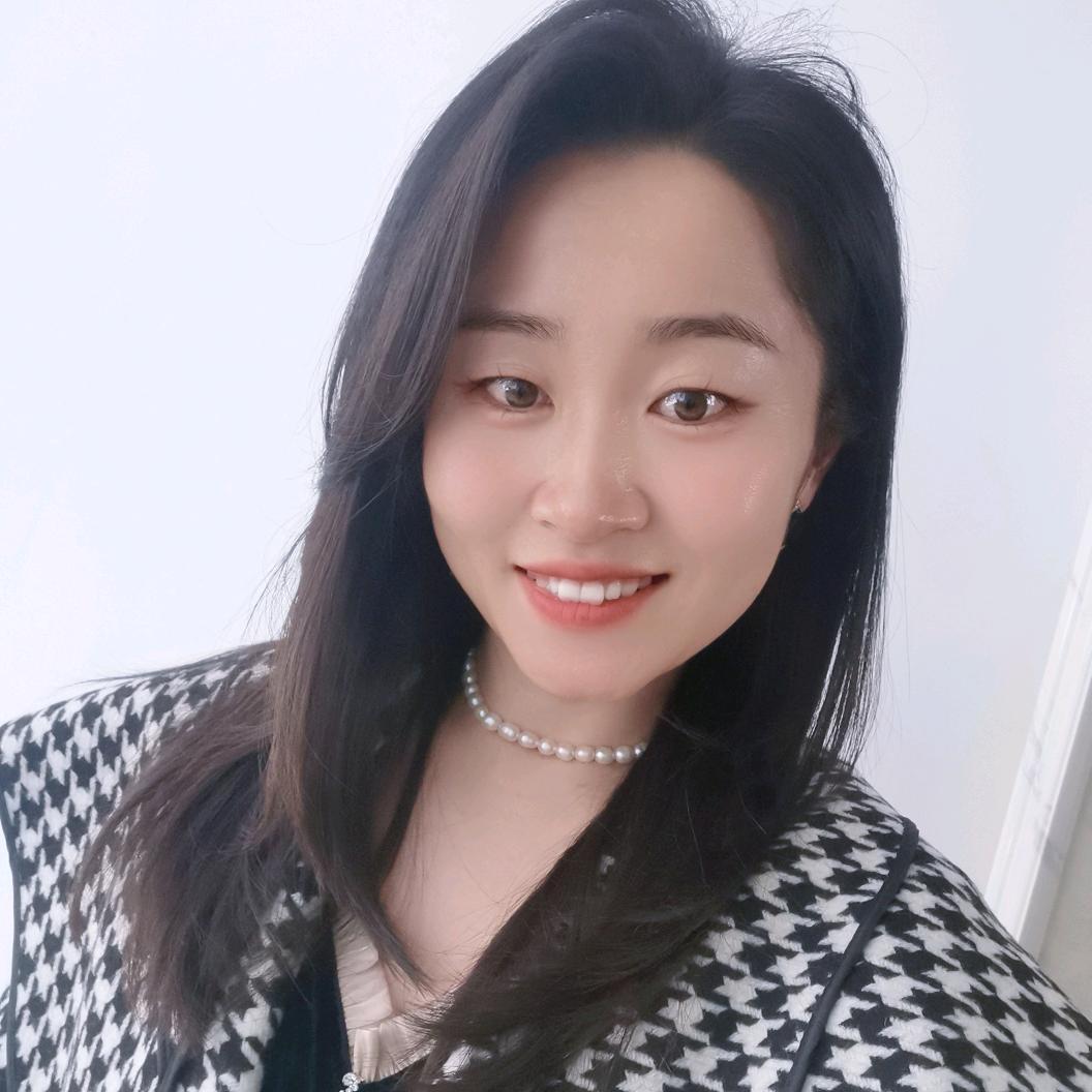 五原简一瑜伽高级导师张老师（上门私教）