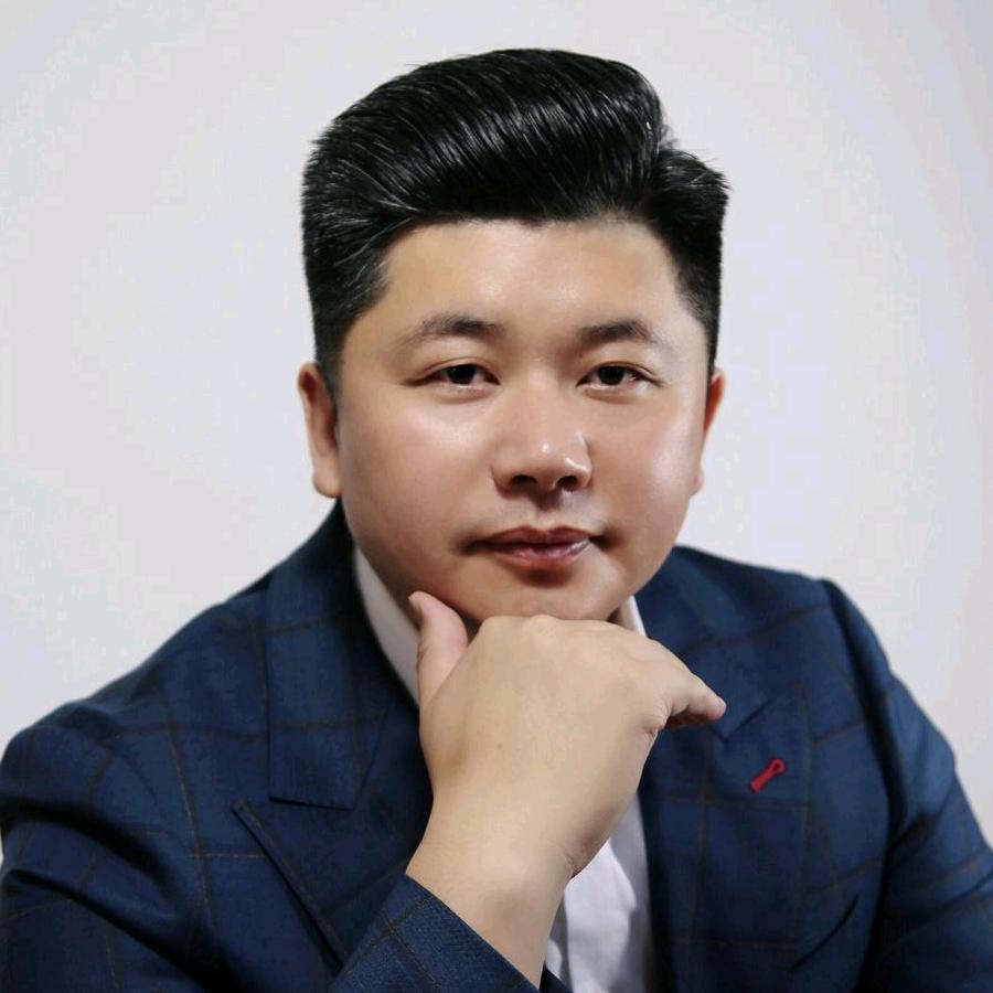刘朋