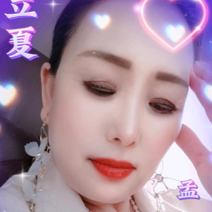 靓妹爱唱歌