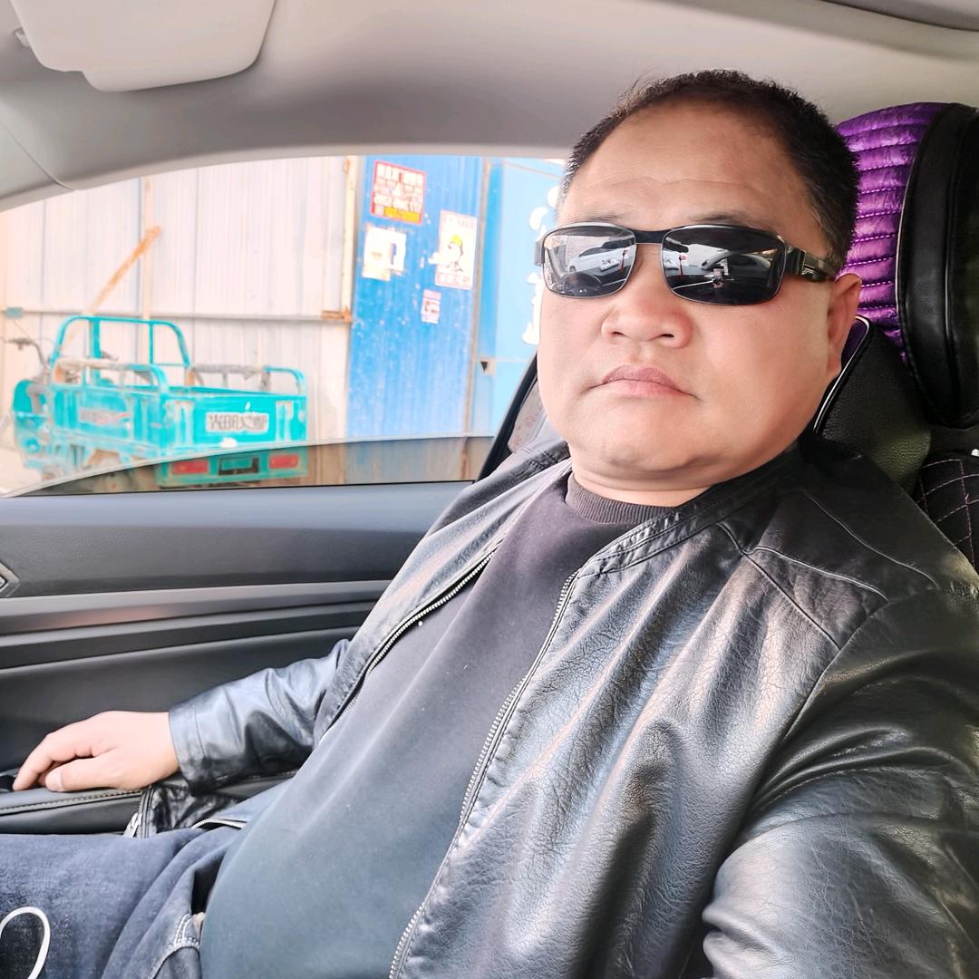 有钱男子汉，没钱汉子男