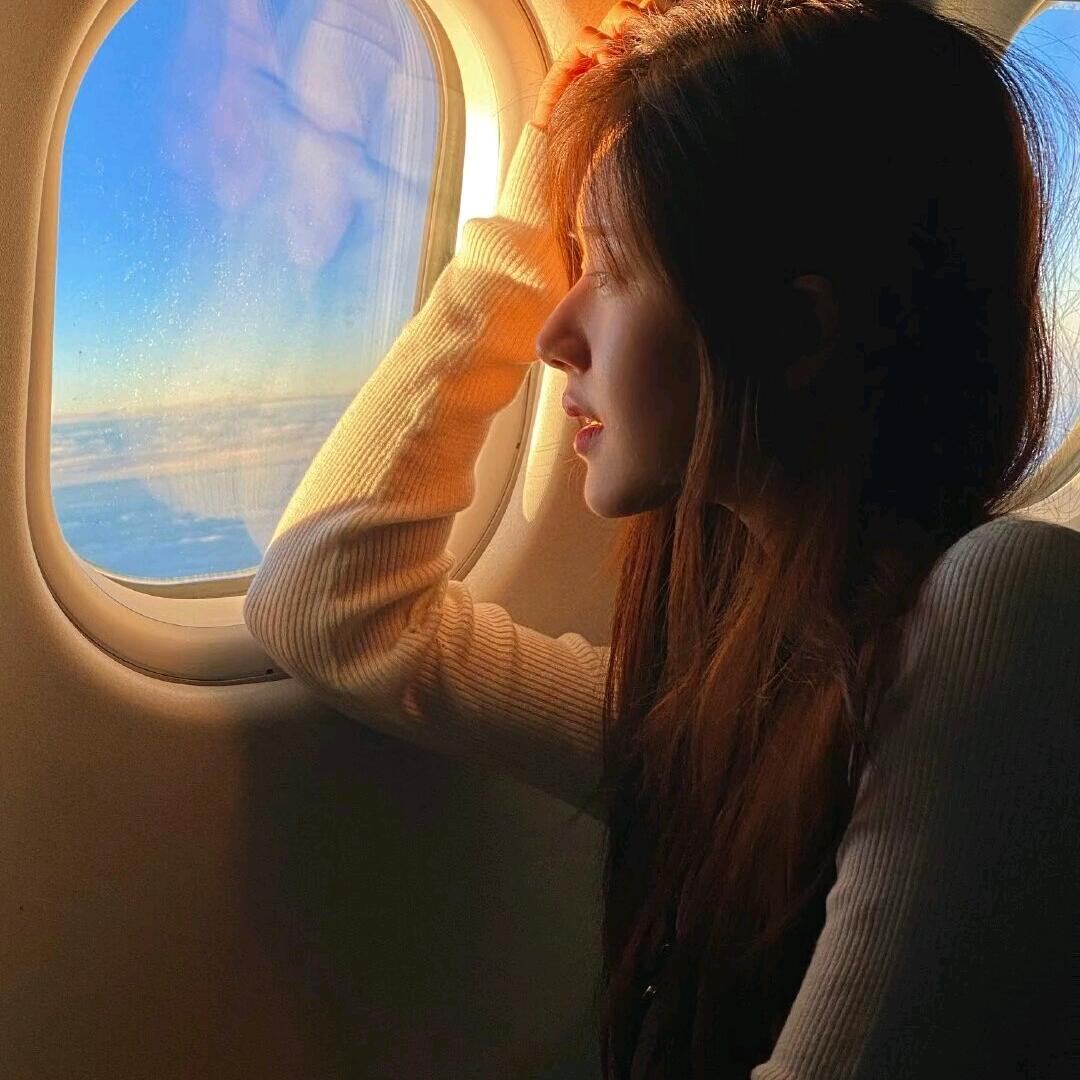 云边有个小卖部