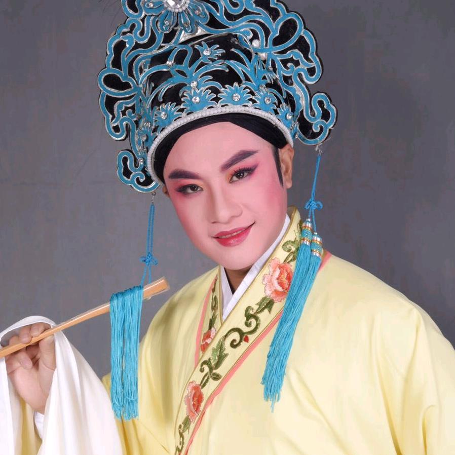 戏茶男生净昕