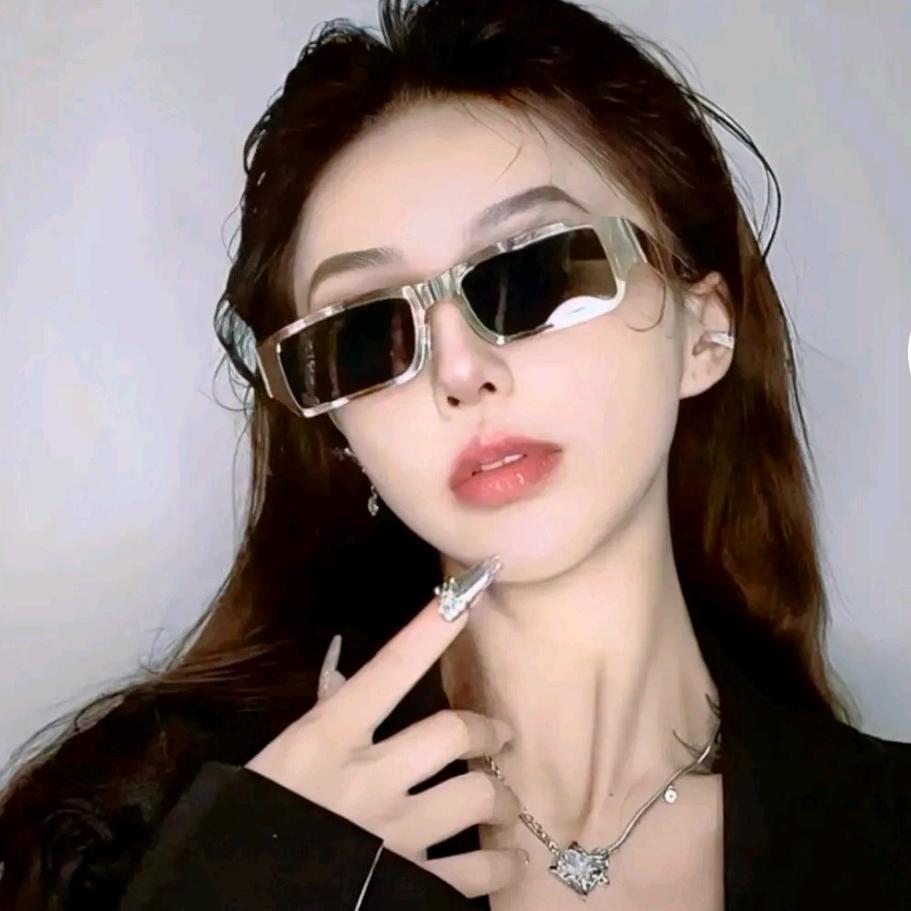 大大~♥~☆(ง •̀_•́)ง☆