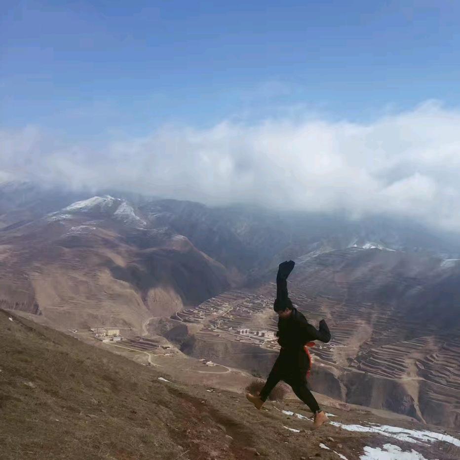 骑着心爱的小踏板～