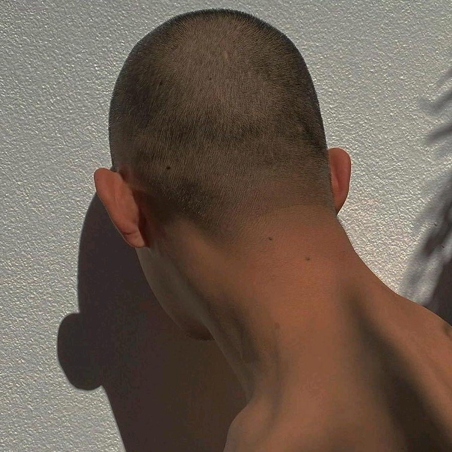 拼命逃