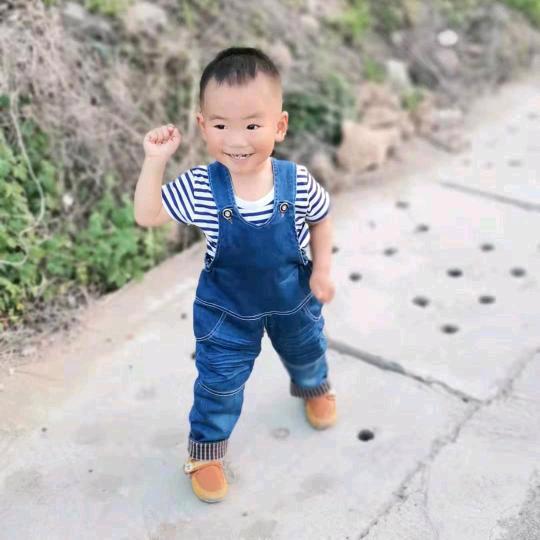 彩钢瓦喷漆，防水防腐大小活可以联系我