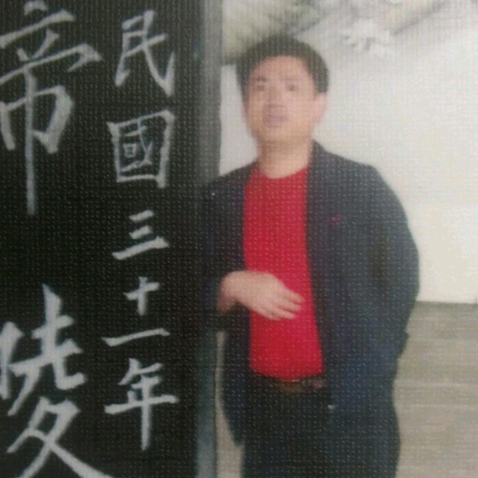 老兵爱唱歌，每天开心唱歌。