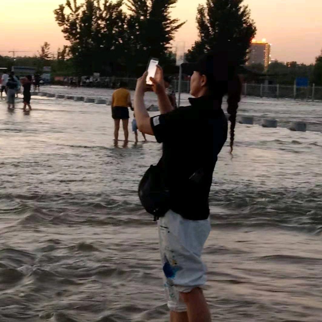 敏敏吖