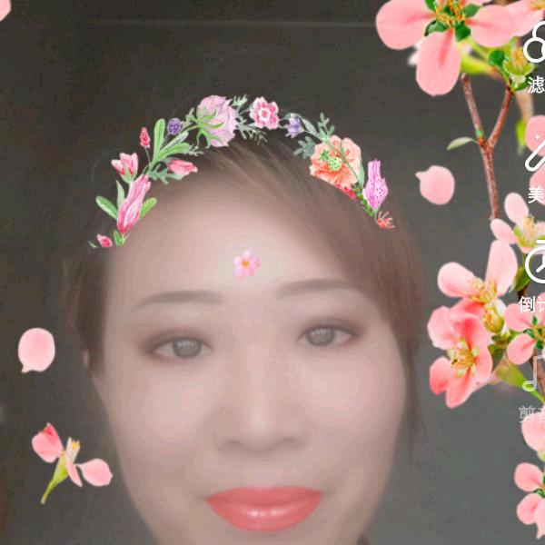 表面坚强，心却脆弱