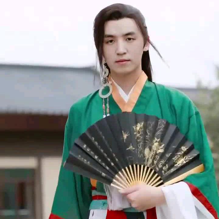 初墨