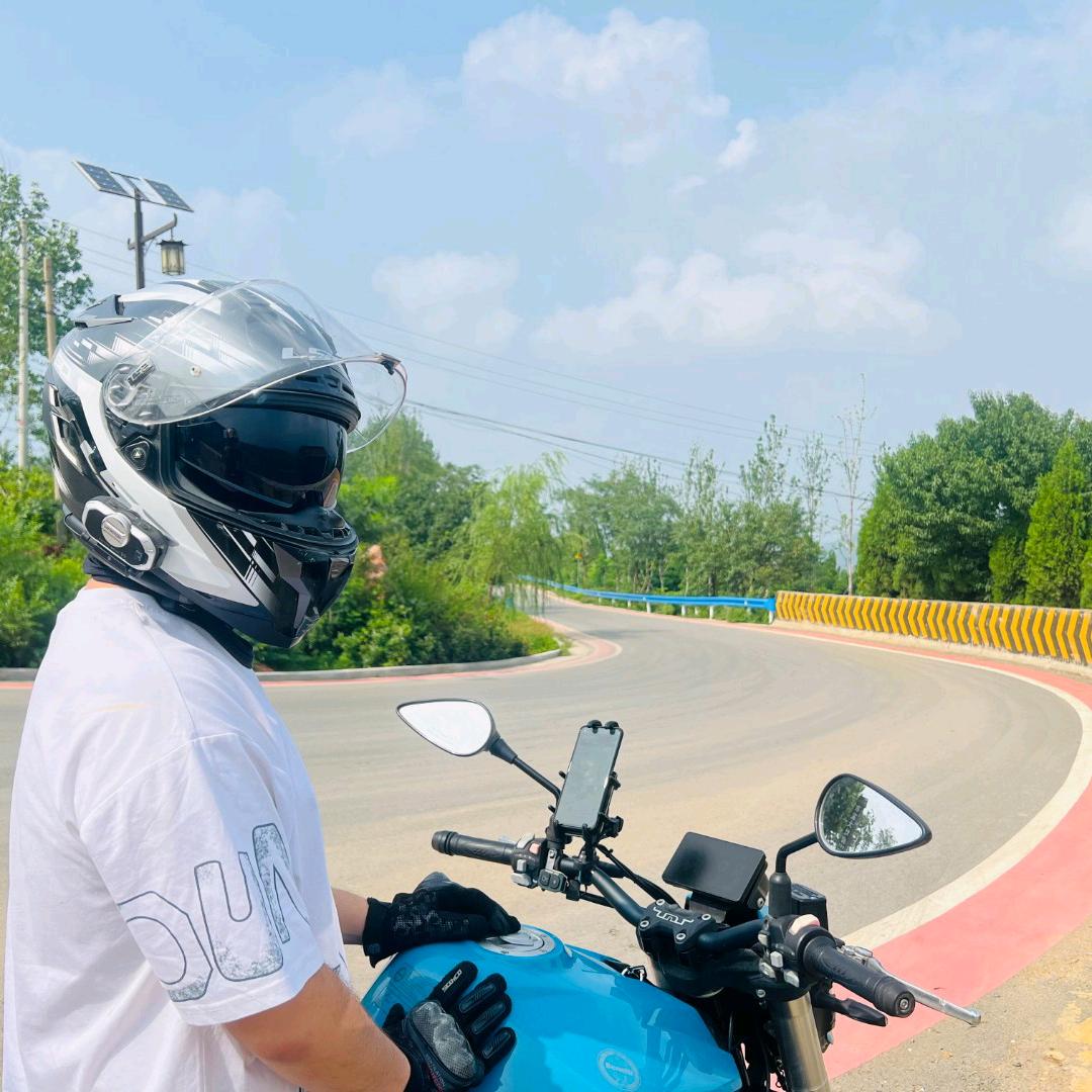 会压弯，会养猫🐱