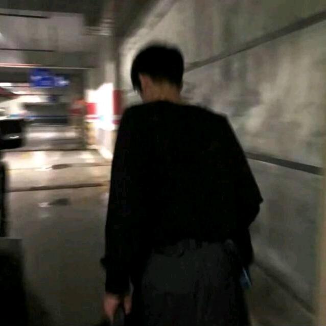 小王.