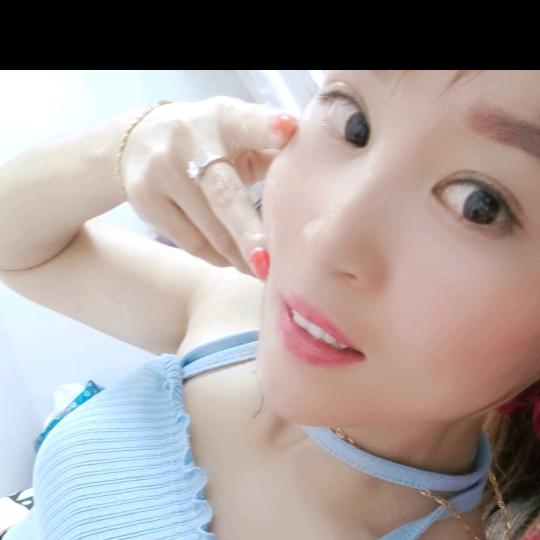 纯洁的小黄瓜