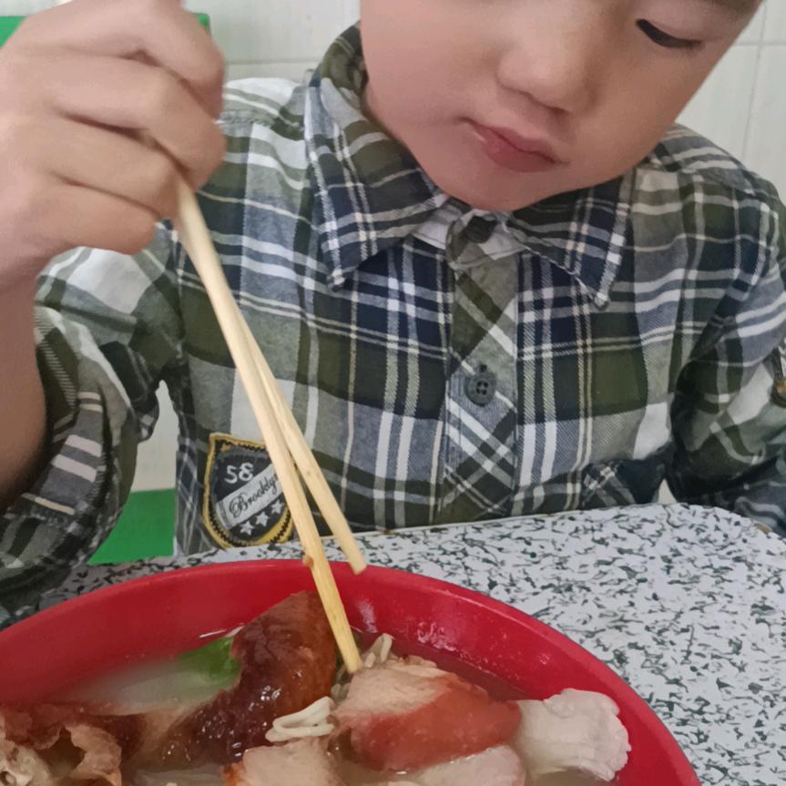 买卖开心猪肉配送有限公司。