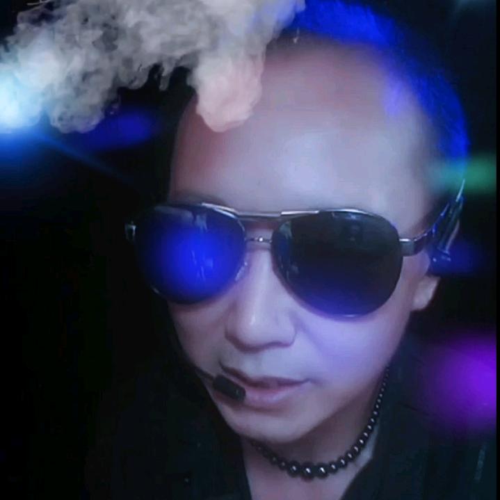 歌声飘过