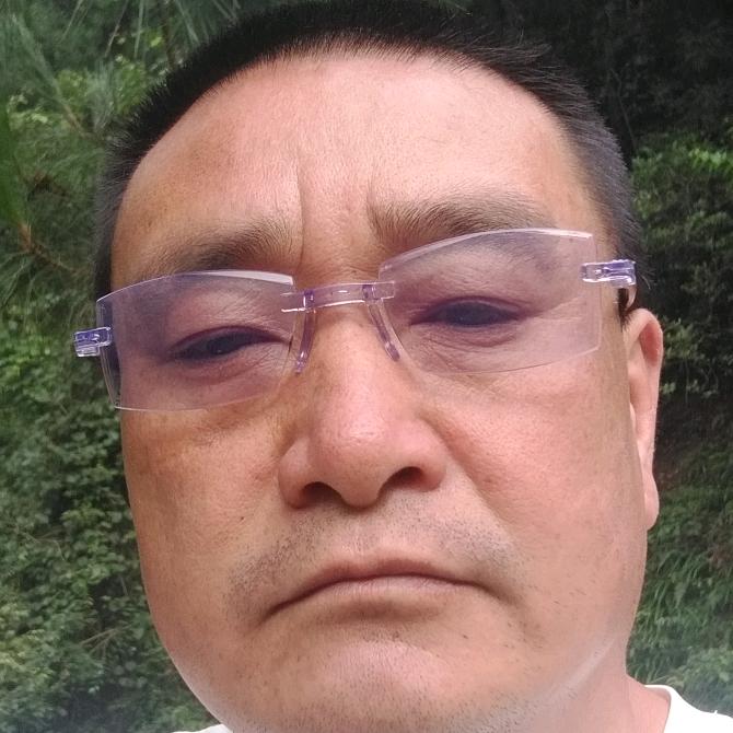 熊伟