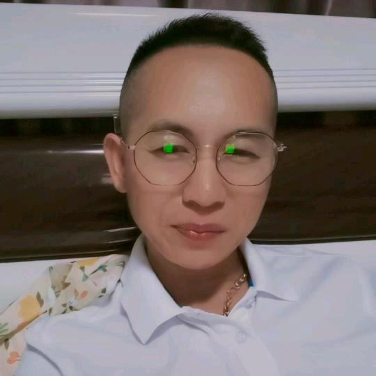 阿龙
