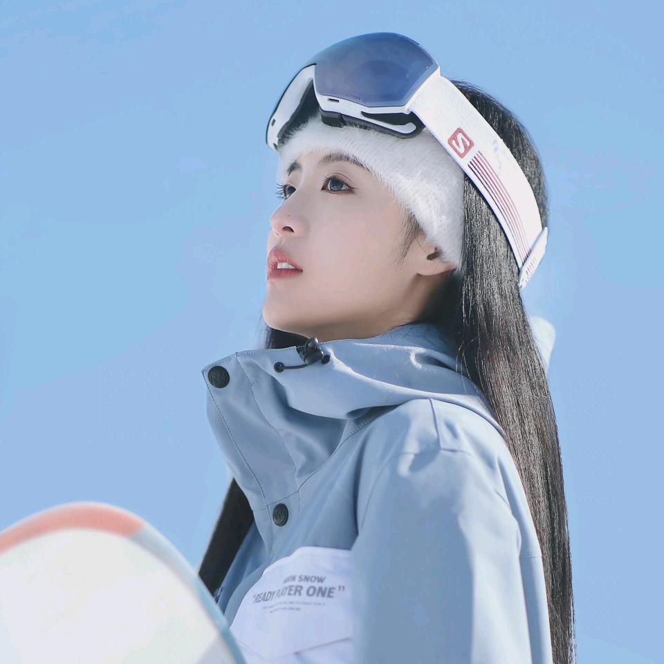 小张不嚣张ᕙ(`▿´)ᕗ