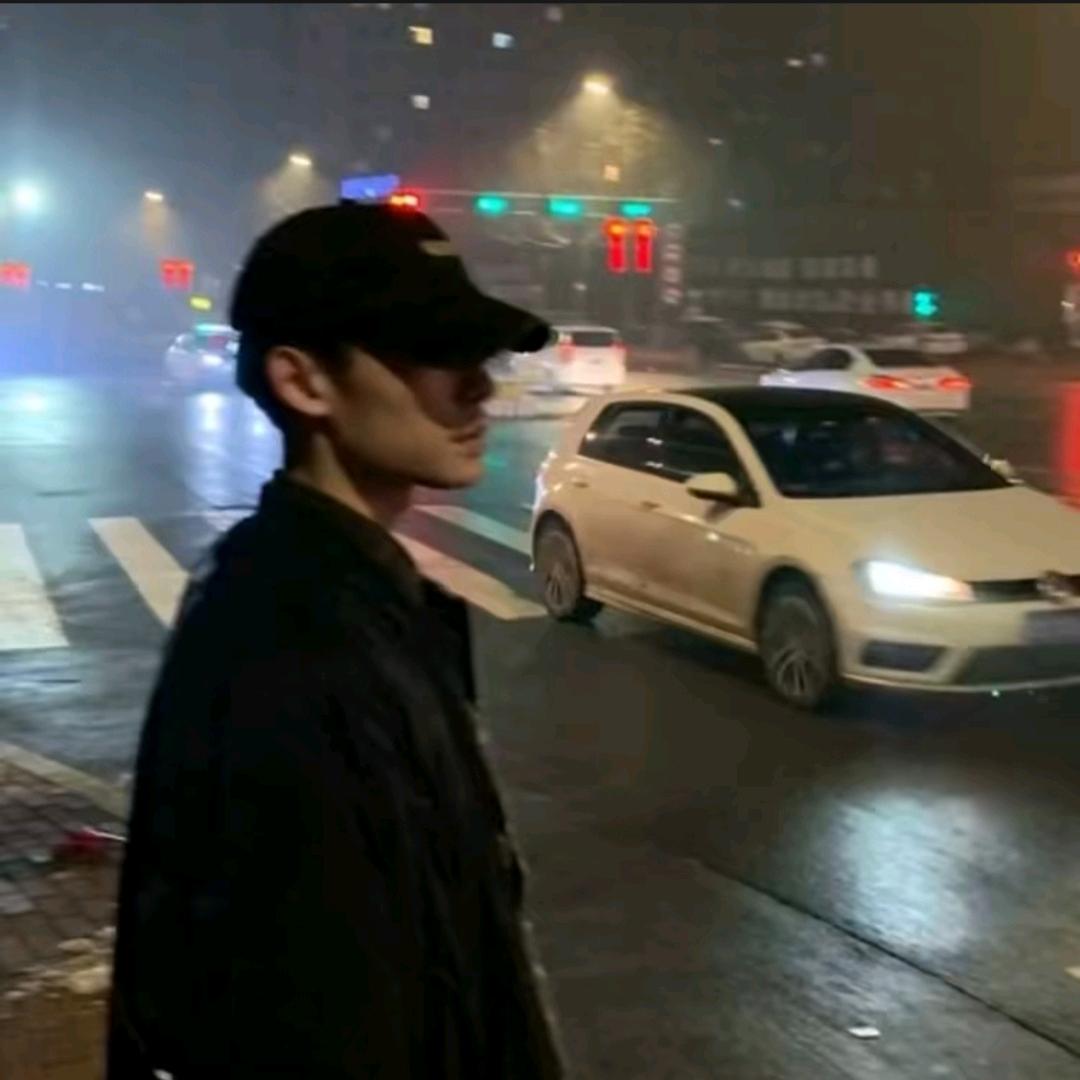 阿东玩车.