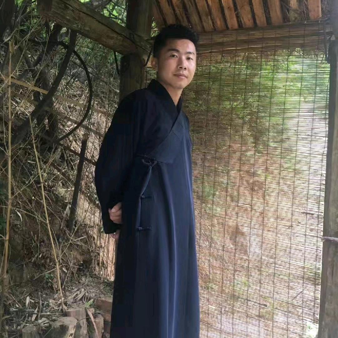 易先生