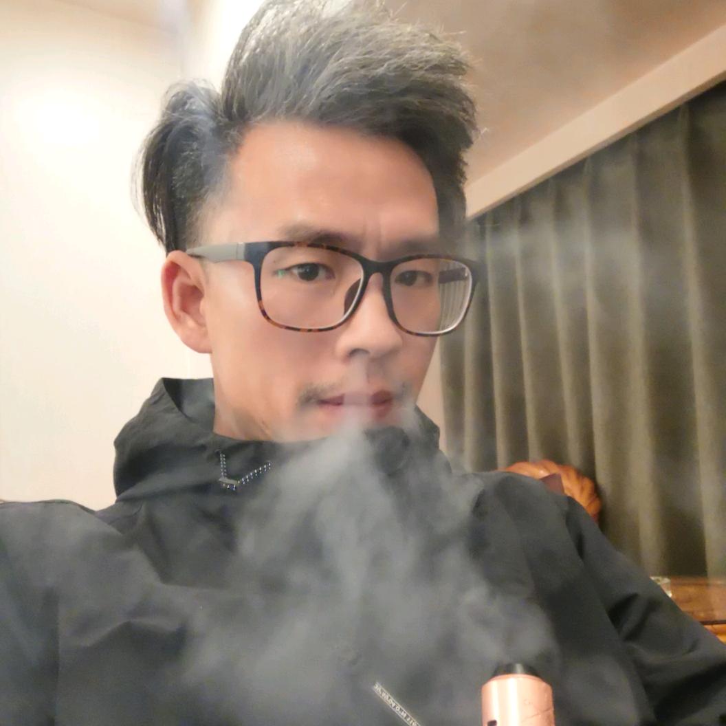 玩车的蚊子锅🦟