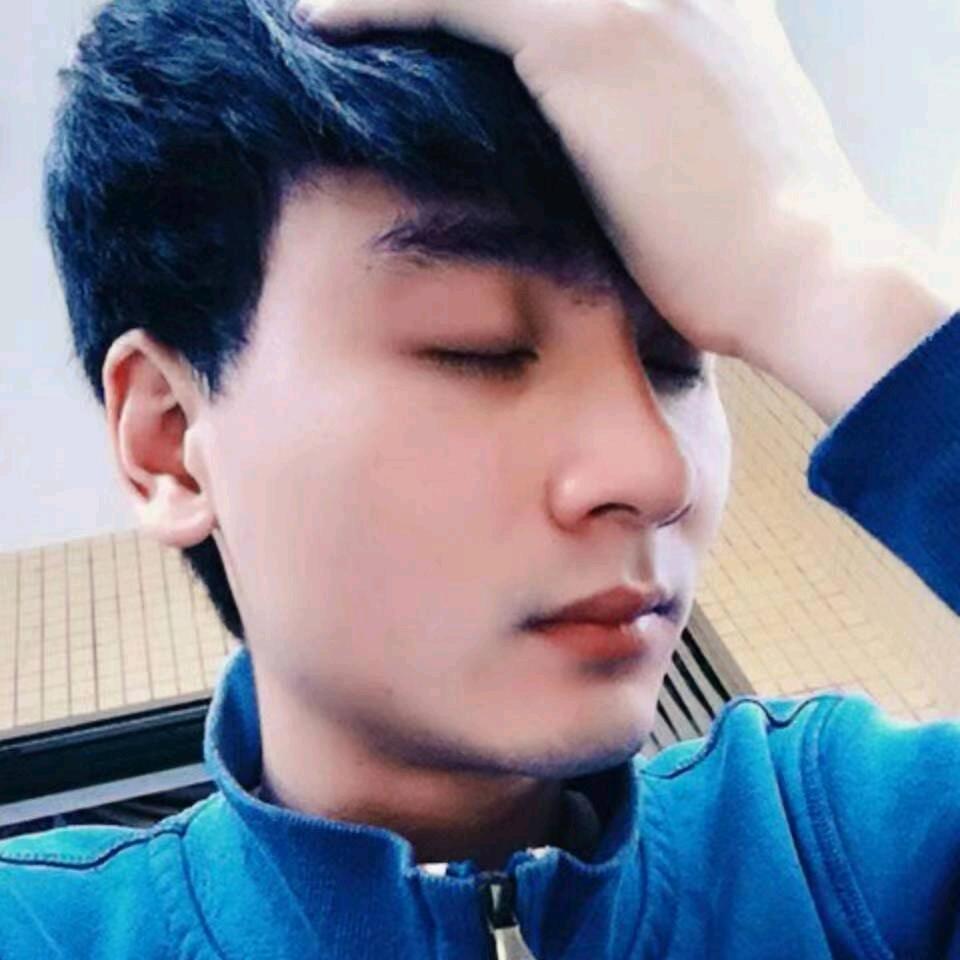 黄瑞镇_罗浮宫地板