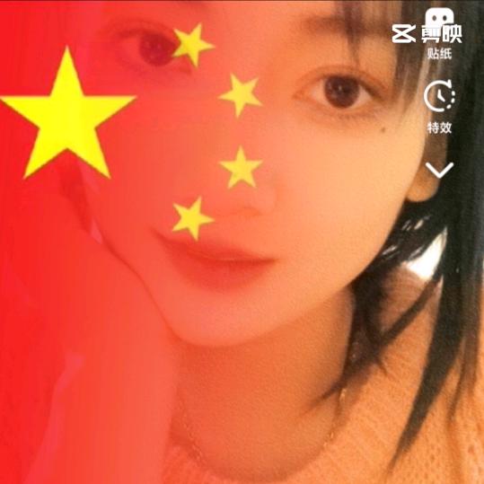 李菇凉