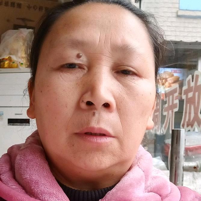 开心姐          下午1点半开播