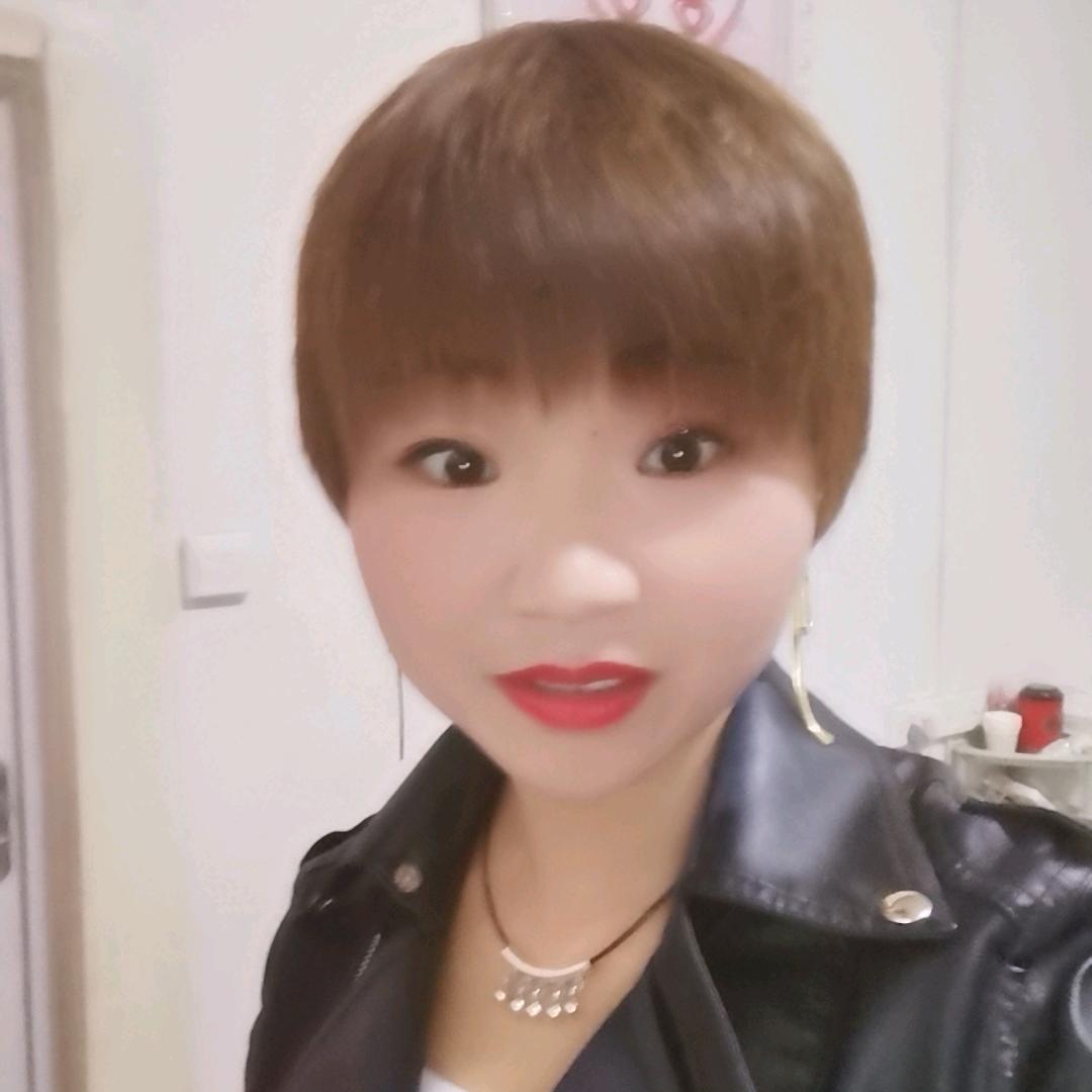 小妮爱跳舞，乐迪鼓舞队