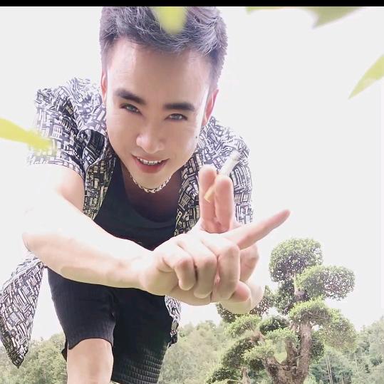 云南 回龙哥 尹加新