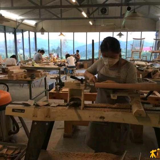 焦作鸿森实木家具店