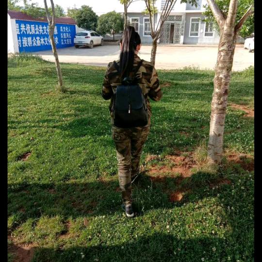 为了生活，努力拼搏